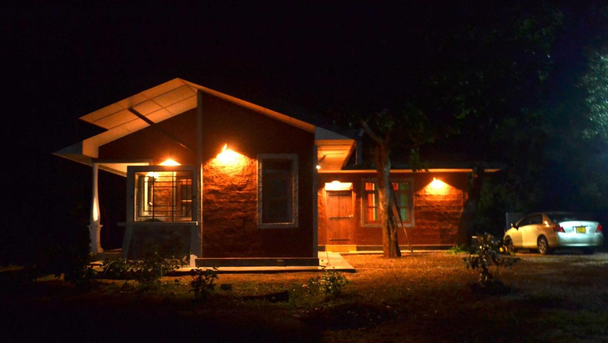 Pelican View Cottages Катарагама Екстер'єр фото
