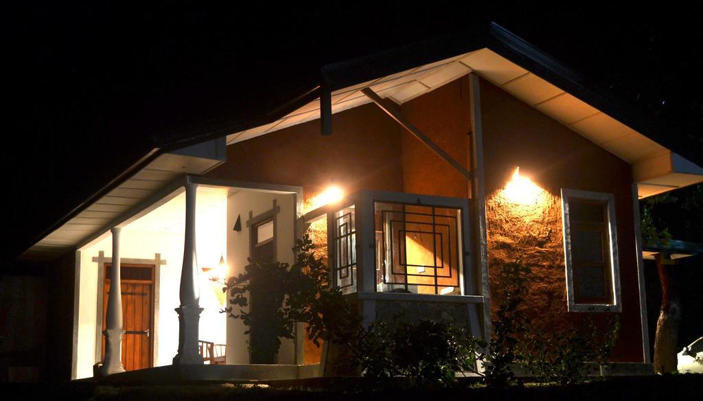 Pelican View Cottages Катарагама Екстер'єр фото